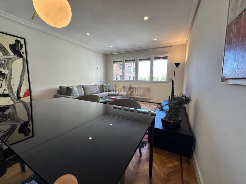 Foto d18bc53e-7e0c-4e8d-a854-2b1c99314075. Pis amb calefacció a Auditorio - Seminario - Parque de Invierno Oviedo