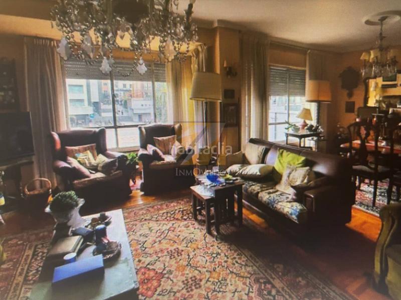 Foto 7d106406-33ea-4aa2-ba1c-be27e7aec7ad. Etagenwohnung mit heizung in Salesas - Foncalada - Campoamor Oviedo