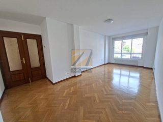 Pis a Calle Fernando Vela