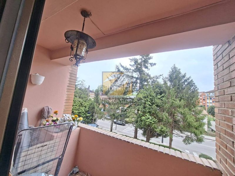 Foto f16c9f75-a103-4da1-a48a-950dd9b7d944. Pis amb calefacció aparcament a Corredoría - La Carisa - Prado de La Vega Oviedo