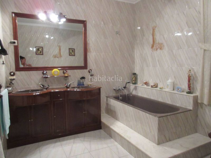 Foto a4742852-6a9e-4089-84e0-a71f277da6ab. Edifici a Noreña