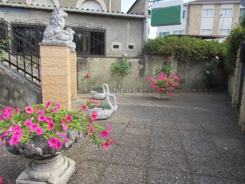 Foto f7e5f3ea-5d46-49b2-8574-219a05e7ade4. Edifici a Noreña