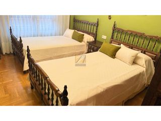 Miete Etagenwohnung  Calle sánchez calvo. Piso en alquiler en centro33402