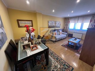 Pis  Calle pintor luis pardo. Venta piso seminuevo en viesques gijon