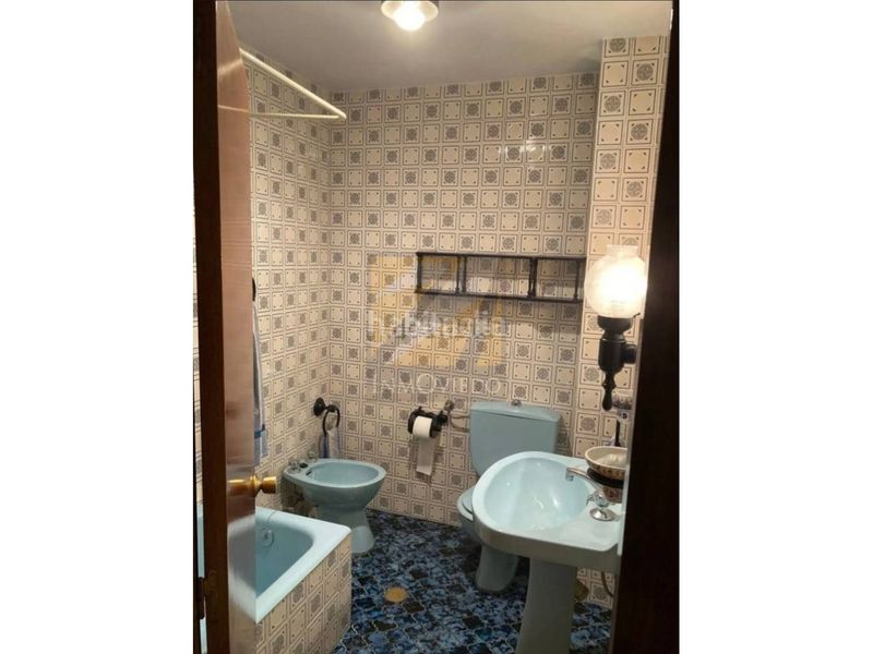 Foto 0d015469-3b34-40e2-b12f-0a4e3d238a55. Apartament amb calefacció a Centro Gijón