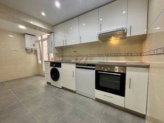 Appartamento in Calle doctor melquíades cabal 9. Venta de espectacular piso en pleno centro de oviedo junto al ca