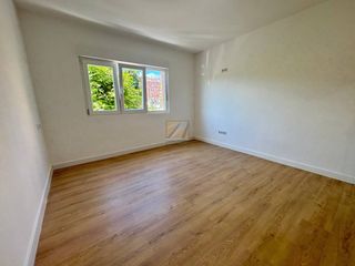 Etagenwohnung in Calle doctor melquíades cabal 9. Venta de espectacular piso en pleno centro de oviedo junto al ca