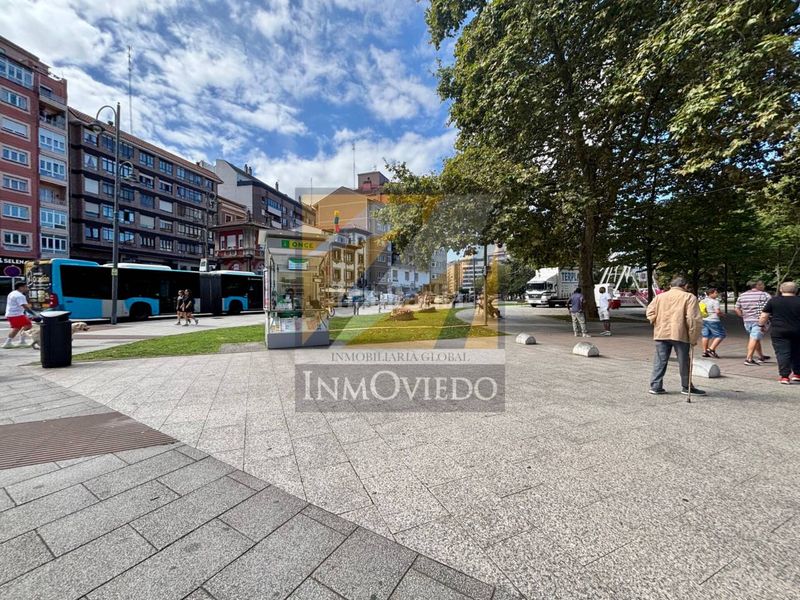 Foto e82ba587-2bb3-4f2f-91ad-676a316d982d. Pis amb calefacció aparcament a Centro Avilés