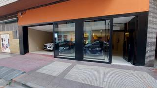 Location Local commercial  Logroño - calle la manzanera. Local con vado de 260 m2 , amplia fachada.