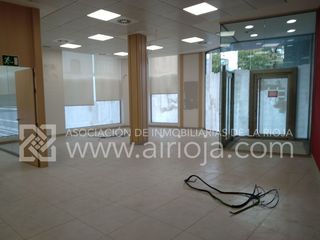 Miete Geschäftsraum  Logroño - calle presidente leopoldo calvo sotelo (colón). Local en esquina con amplia fachada en calle principal a 400 met