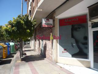 Lloguer Local Comercial  Duques de najera. Local de obra, en calle principal, duques de nájeral.