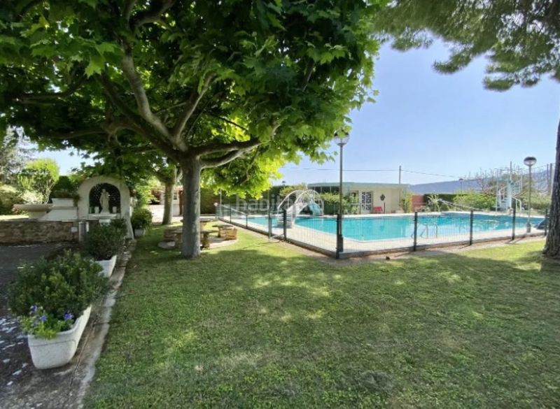 Foto 57dadb24-f4a9-4445-b27e-3df21961a5b0. Casa amb calefacció aparcament piscina a Nalda