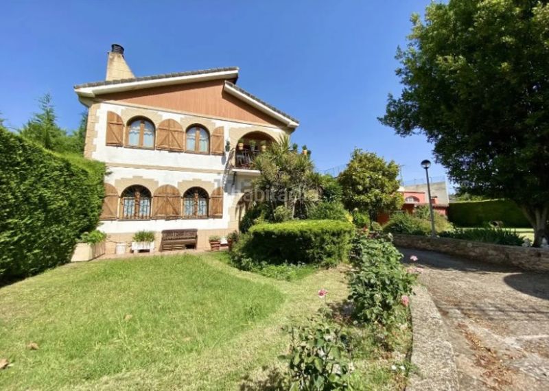 Foto 8606c809-bc24-440c-86ac-72433f7ef82b. Casa amb calefacció aparcament piscina a Nalda