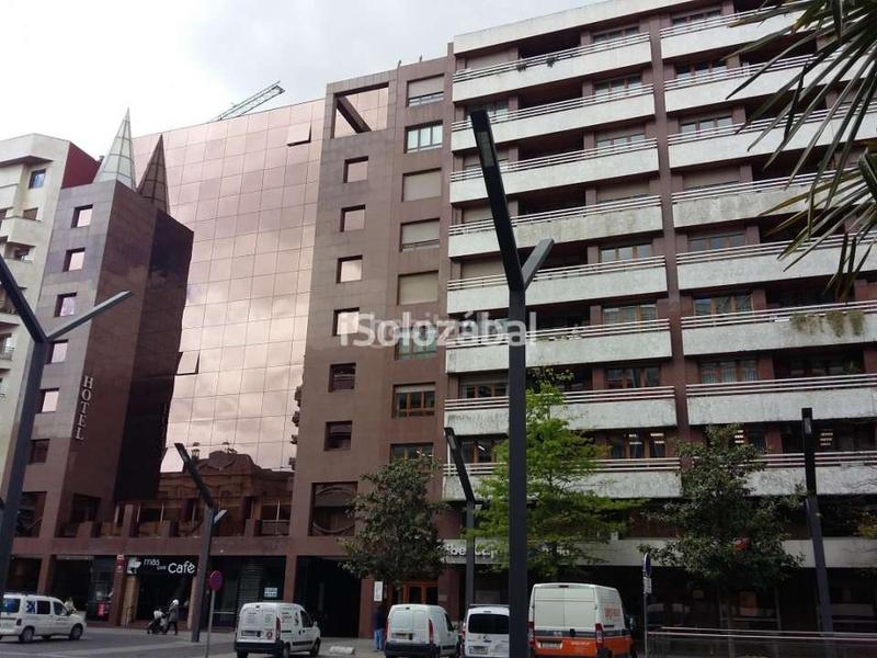 Foto f003679c-a0aa-4023-91dc-4ad539f26157. Location bureau avec chauffage dans Gran Via Logroño