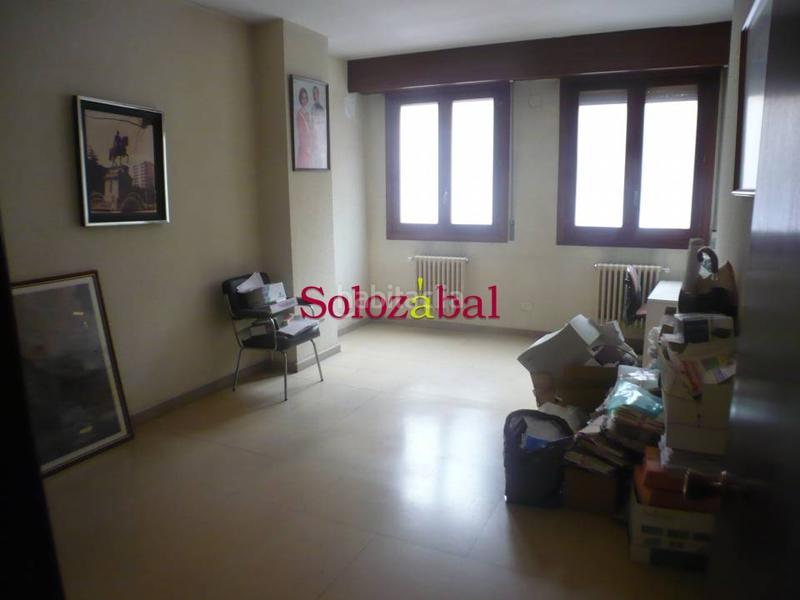 Foto 201cd0b6-7233-48a4-bd1c-a816aafabc66. Rent office space with heating in Gran Via Logroño