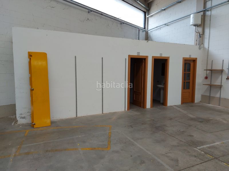 Foto ba8ebfee-9024-47fd-8a5a-18ebafeb3085. Fabrikhalle in La Portalada - Varea Logroño