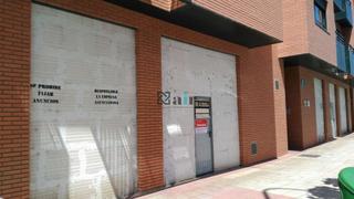 Location Local commercial  Logroño - calle baltasar gracián. Local de obra en zona piqueras de logroño, con sótano de 48 m y