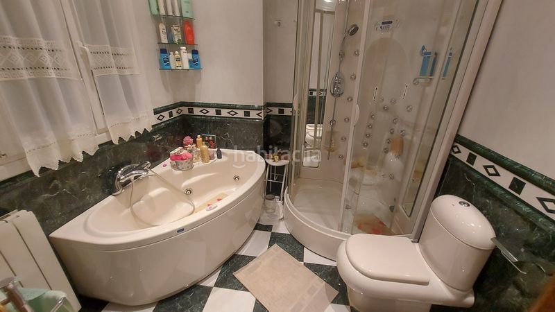Foto 5093994f-7b66-4219-97e6-6f1b5e8c3e55. Casa a Lardero