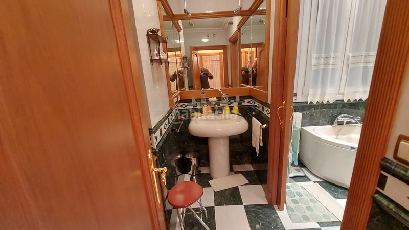 Foto d9b4f156-2184-4423-8e95-520601e7bf5c. Casa a Lardero