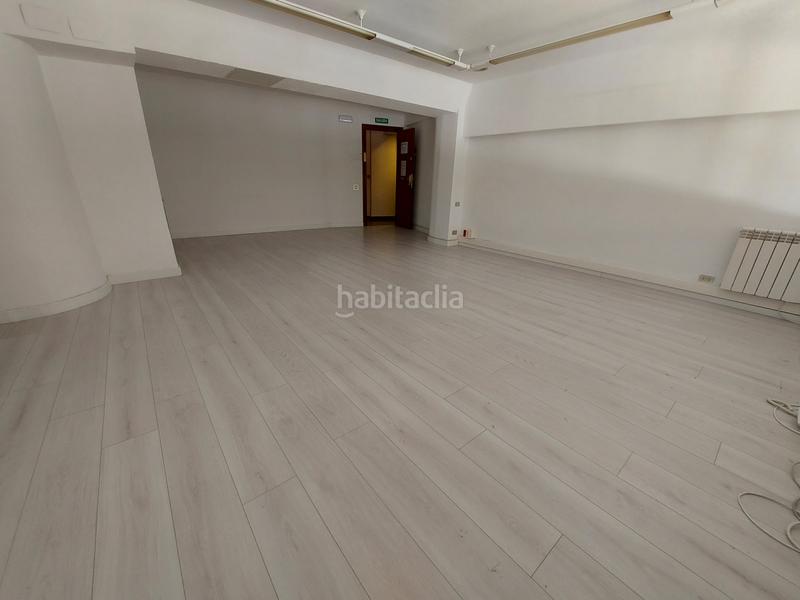 Foto 188bc970-eaa9-4d5f-aa22-a4ece4a2376d. Rent office space with heating in Gran Via Logroño