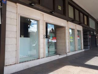 Location Local commercial  Logroño - calle muro de francisco de la mata. Local acondicionado en el centro   plaza del  espolón , con sali