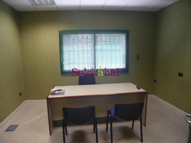 Foto 1253c6f2-e513-4a36-9605-8259f19794e1. Alquiler local comercial local preparado para oficinas y acceso con vado . en Logroño