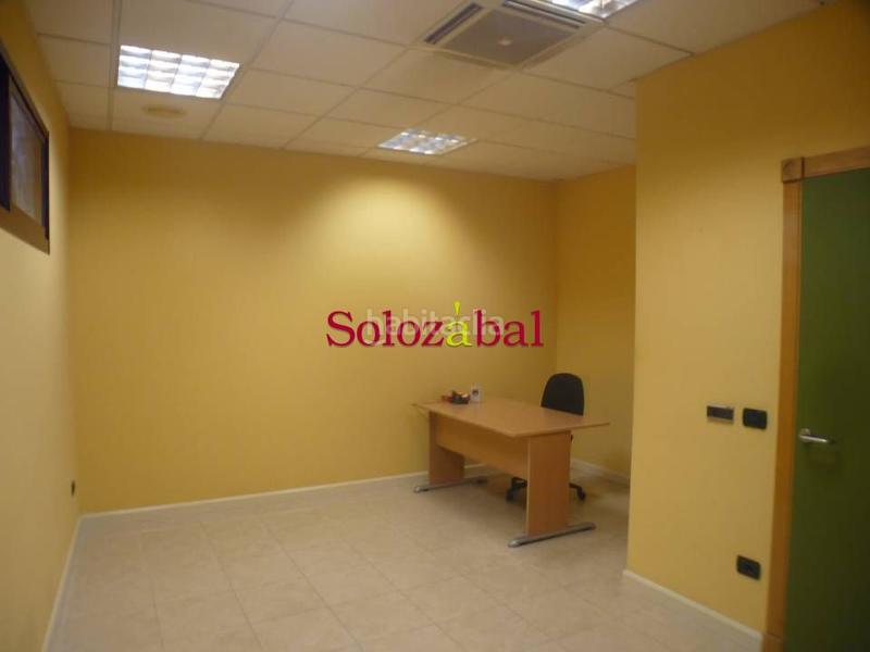 Foto c728ac74-5245-4073-b23c-e7314d7e1d8f. Alquiler local comercial local preparado para oficinas y acceso con vado . en Logroño