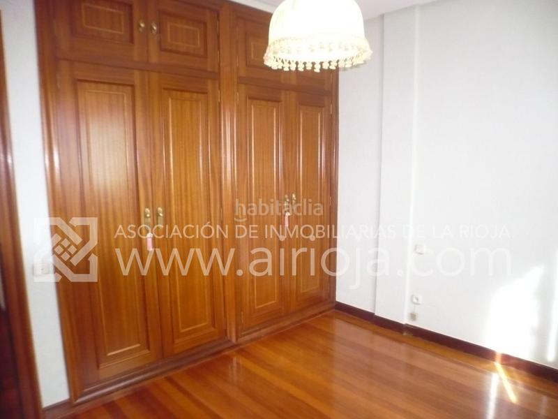 Foto 11cbbe56-439d-4332-88c3-0c8dd91c7ce3. Haus mit heizung parking pool in Avenida Madrid Logroño