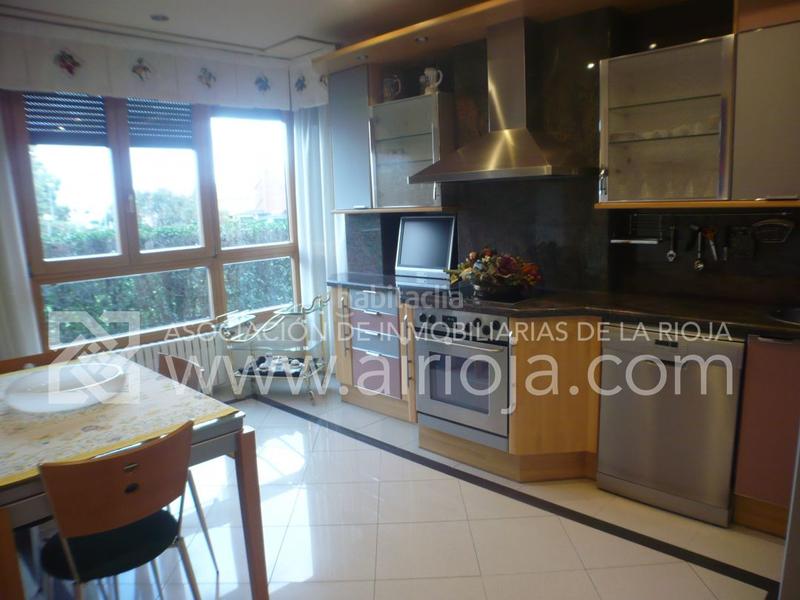 Foto 57eacde3-af44-4366-bd07-d45fa04f5783. Haus mit heizung parking pool in Avenida Madrid Logroño