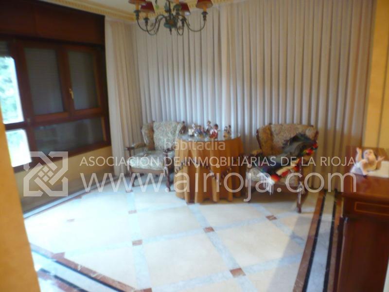 Foto 6473c0c9-1811-468a-a9fe-3ad1d68623b9. Haus mit heizung parking pool in Avenida Madrid Logroño