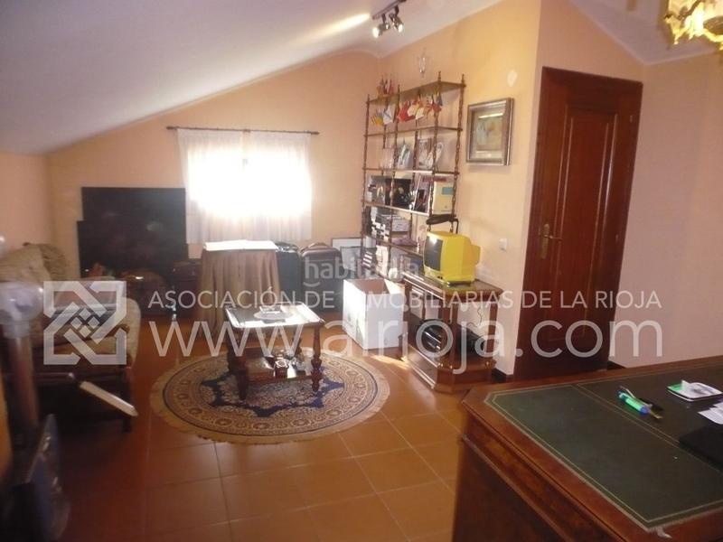 Foto 6c68a830-29af-4290-bcd8-c64e8efaad76. Haus mit heizung parking pool in Avenida Madrid Logroño