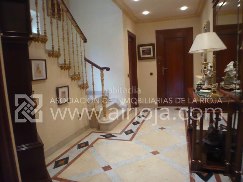 Foto b0597dba-2503-423a-b461-5a41bd57a10a. Haus mit heizung parking pool in Avenida Madrid Logroño