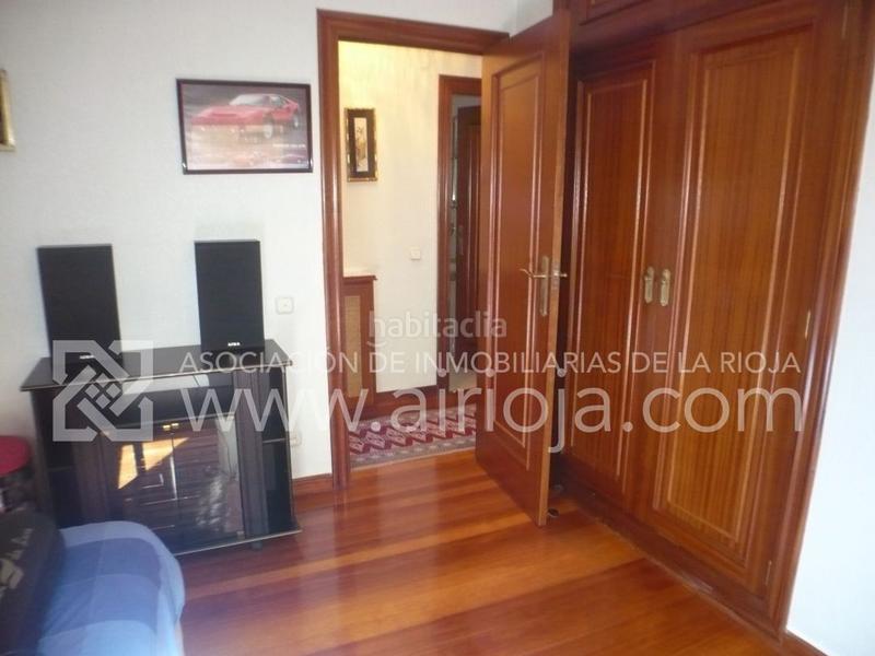 Foto d98e85ce-eb34-42d1-a33c-230449b7a5af. Haus mit heizung parking pool in Avenida Madrid Logroño