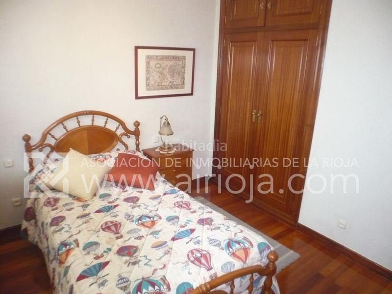 Foto dbc67edc-7d79-4e0d-be2c-03ec6a3a3047. Haus mit heizung parking pool in Avenida Madrid Logroño