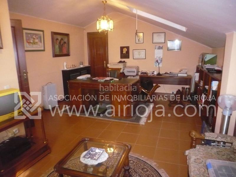 Foto dc09152f-04f8-42be-95bf-777319646d0b. Haus mit heizung parking pool in Avenida Madrid Logroño