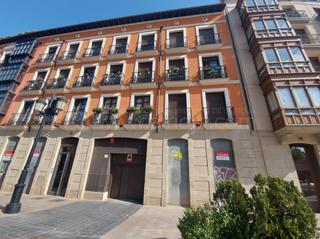 Lloguer Local Comercial  Logroño - breton de los herreros. Céntrico local de obra origen con todas las posibilidades  doble