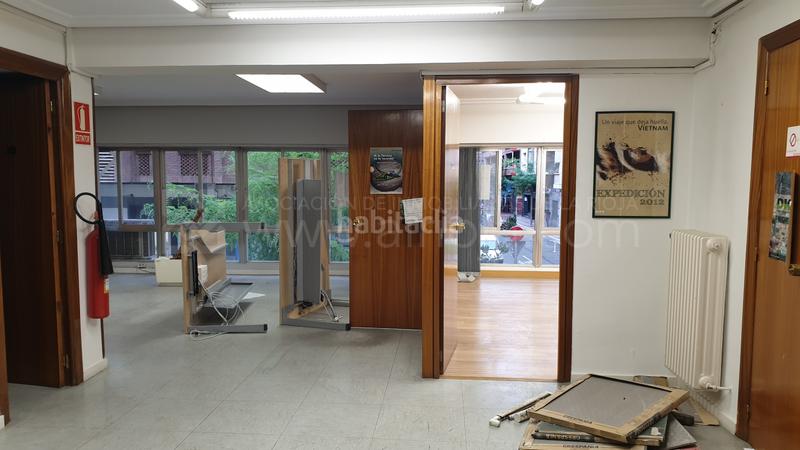 Foto 49fa73e1-2a9f-47a9-9e97-62c21c0158bb. Oficina  exterior céntrica próxima a la gran vía en entreplanta. en Logroño