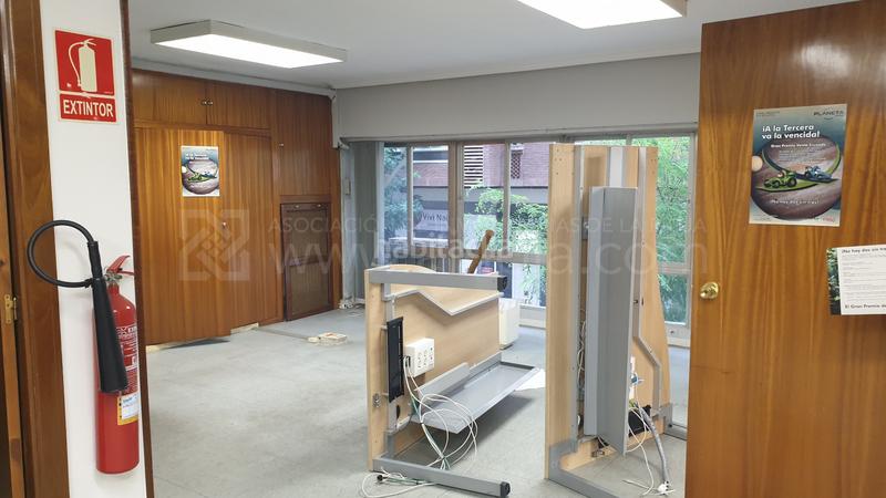 Foto 9e96641f-adfc-4f0a-94be-ac67f33221be. Oficina  exterior céntrica próxima a la gran vía en entreplanta. en Logroño