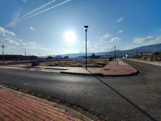 Terrain résidentiel à Albelda de iregua - la chimenea de vistalegre,  nacional 111, km. Parcela de terreno suelo m3 p8 urbana residencial con acometidas