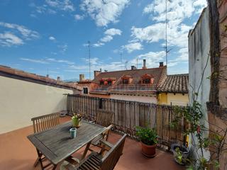 Àtic  Logroño - travesía de laurel. Vivienda tipo ático con licencia de alquiler vacacional en logro