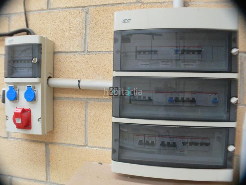 Foto 03364411-7381-4cb5-98ec-b196003e65e4. Miete fabrikhalle in Oyón / Oion