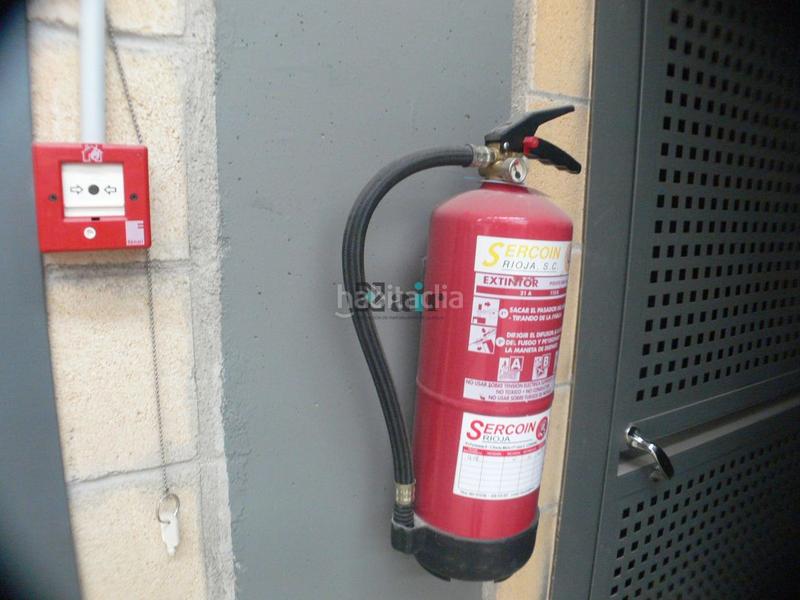 Foto 49fda949-a6e6-4b4d-b94a-e931b8a31957. Miete fabrikhalle in Oyón / Oion