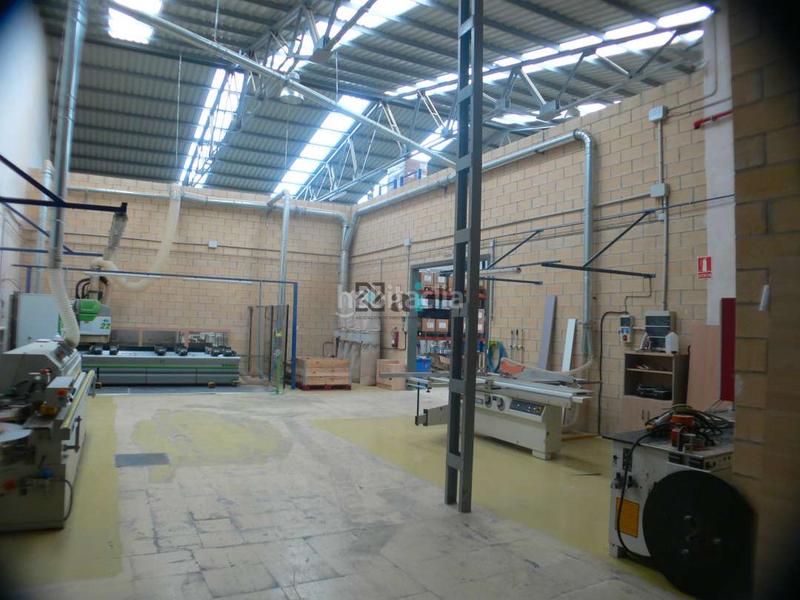Foto 4bf13e39-40e6-40d3-8fa7-2879a4326b6f. Miete fabrikhalle in Oyón / Oion