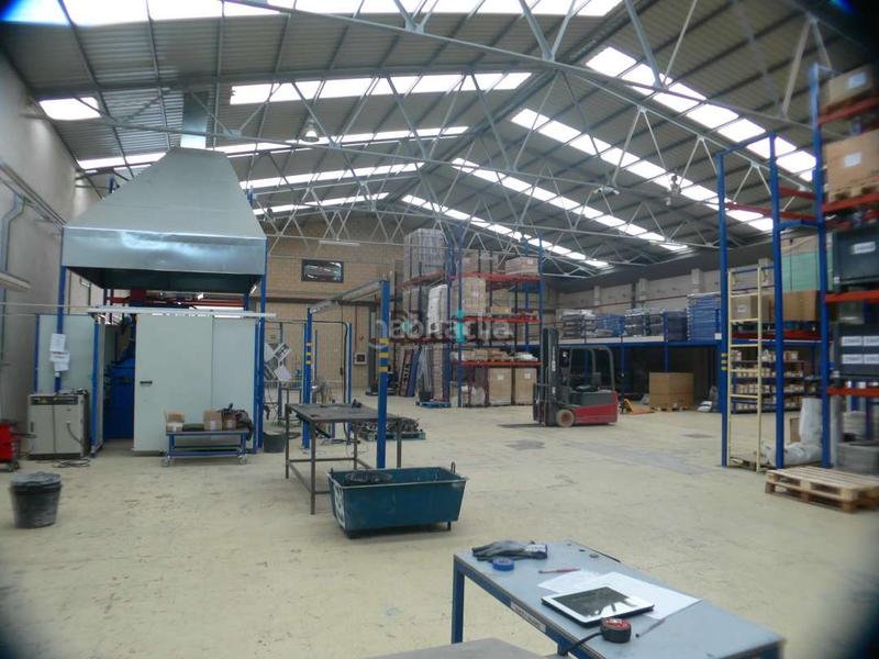 Foto 5d7cd33f-cbe8-4a17-8d09-560b01fd18e3. Miete fabrikhalle in Oyón / Oion