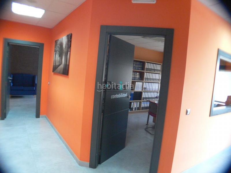 Foto c37eda7d-8d4e-4e5e-87a1-066491c186fa. Miete fabrikhalle in Oyón / Oion