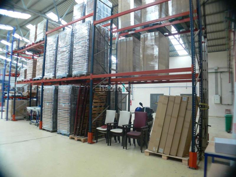 Foto d5067cf4-1ff5-487c-8d24-fdd77e9a0ed6. Miete fabrikhalle in Oyón / Oion