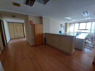 Bureau  Logroño - calle general vara de rey. Oficina en venta con todos los servicios en pleno centro de logr