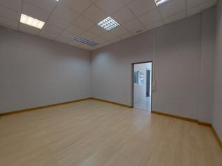 Local commercial  Logroño - plaza primero de mayo. Local en venta preparado en el centro de logroño