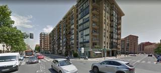 Location Local commercial  Logroño - general vara de rey. Local comercial con una superficie de 100 m  en alquiler , en lo