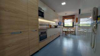 Appartement  Logroo - calle clavijo. Zona guindalera de logroo. piso muy luminoso y amplio de 3 dorm